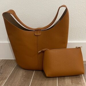Elegant Tan Leather Tote Bag Set